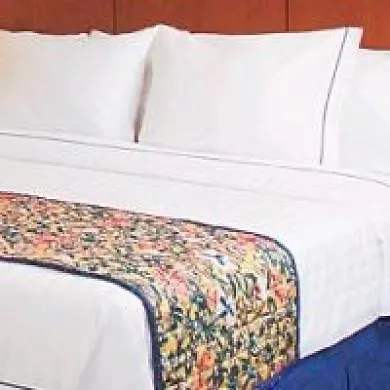 Courtyard By Marriott Portland North Hotel