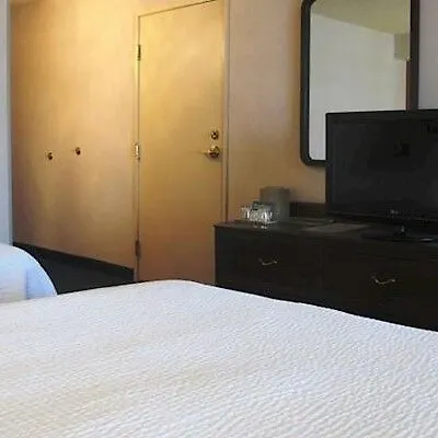 Courtyard By Marriott Portland North Hotel 3*,  United States